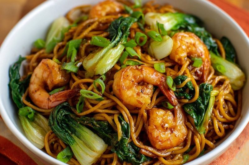 Blitzschnelle Garnelen-Nudeln mit Pak Choi