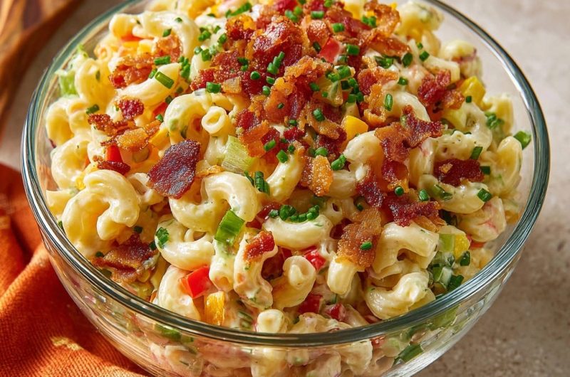 Cremiger Nudelsalat mit knusprigem Bacon