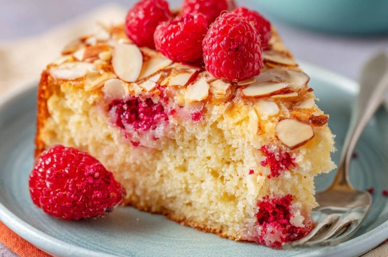 Saftiger Himbeer-Mandelkuchen