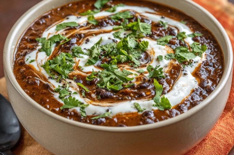 Cremiges Schwarzes Linsen-Dal