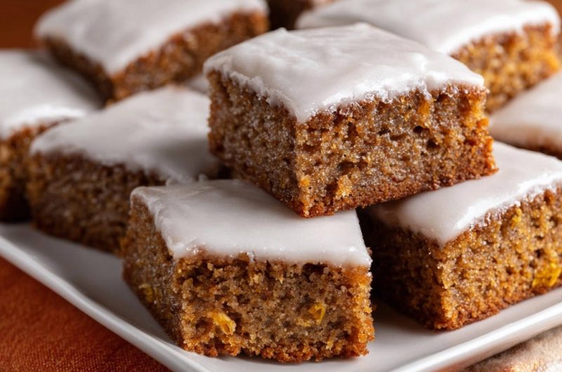 Saftige Orange-Gewürzkuchen-Schnitten