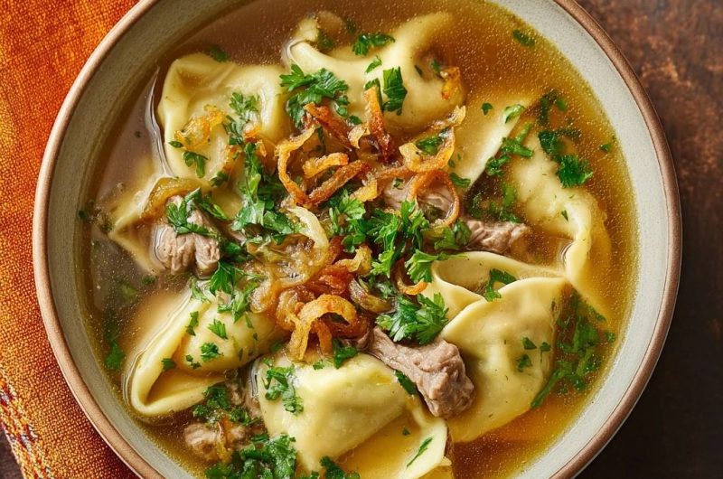 Rindfleisch-Ravioli in goldener Brühe (Nie wieder matschige Ravioli!)