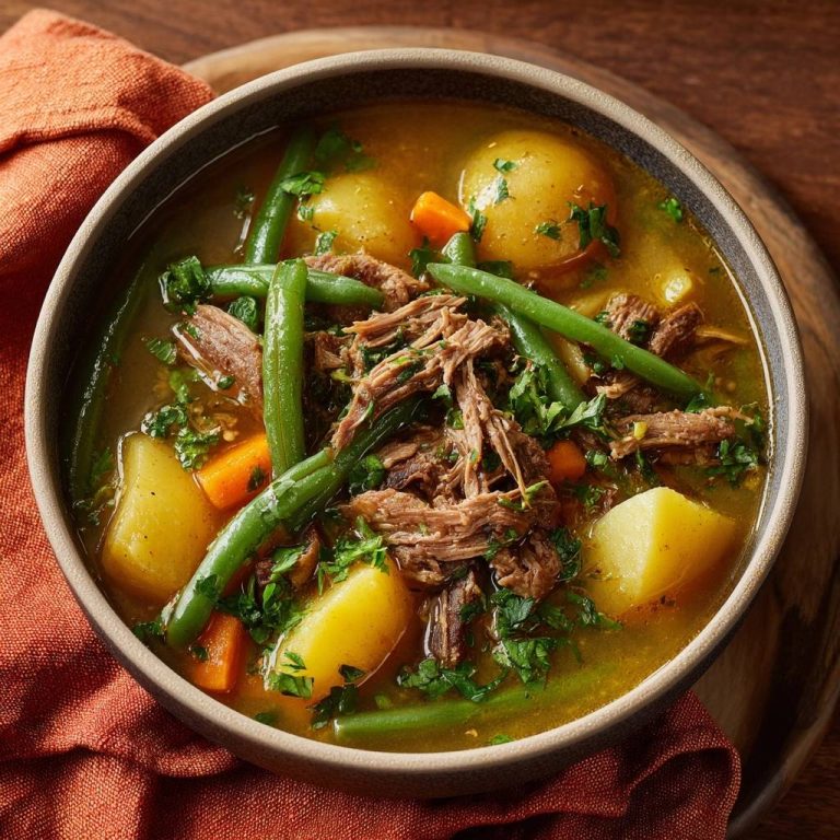 Würziger Rindfleisch-Eintopf mit Kartoffeln & Bohnen