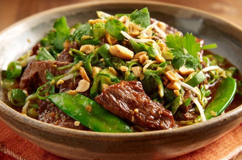 Zarte Rindfleischpfanne mit knackigem Gemüse