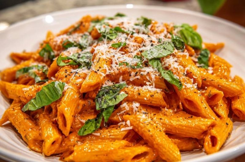 Cremige Penne mit Tomatensauce