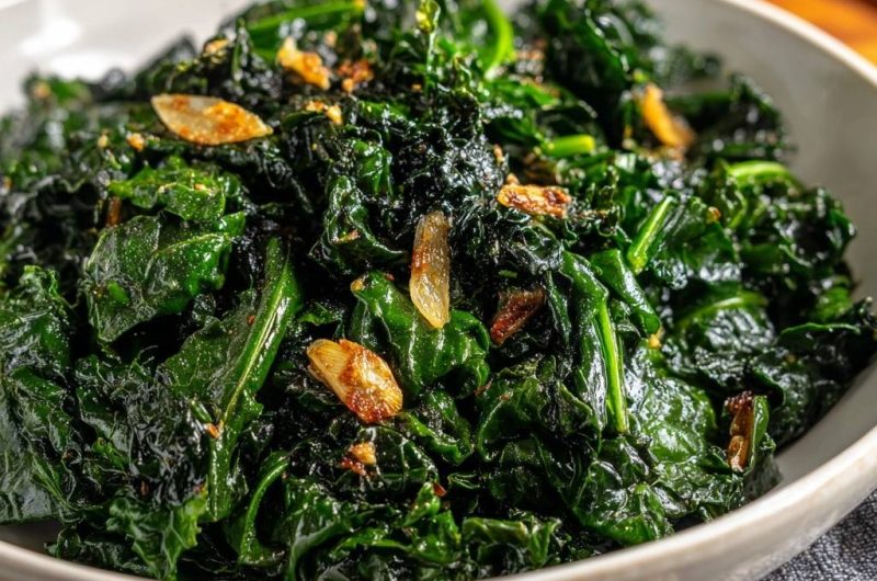 Gebratener Grünkohl mit Knoblauch