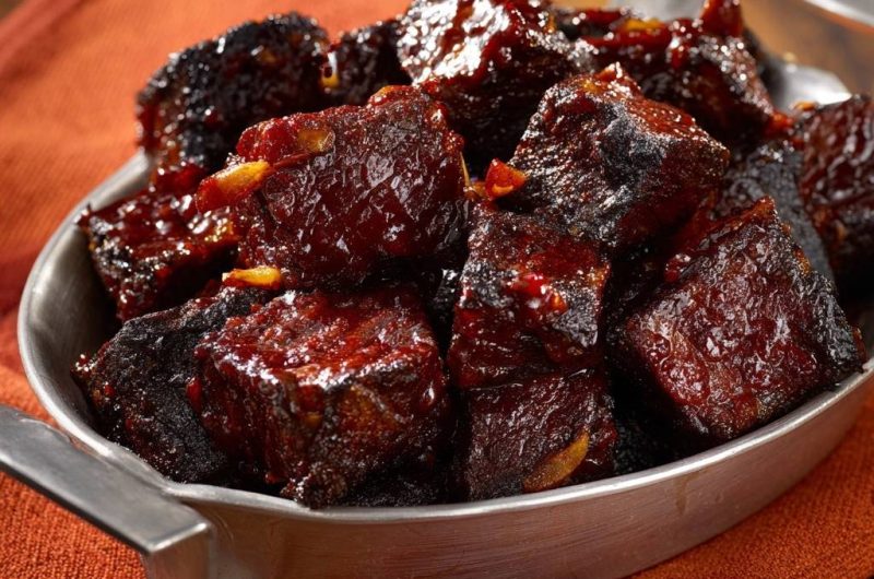 Knusprige BBQ-Rindfleischwürfel