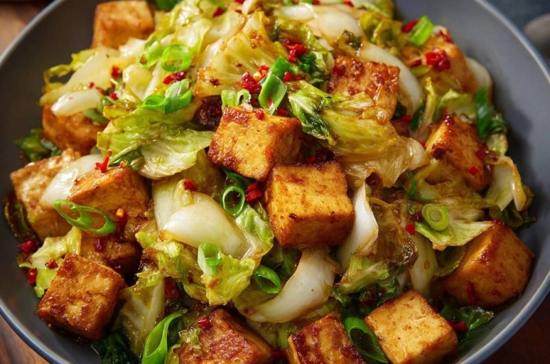 Knuspriger Tofu mit Pak Choi