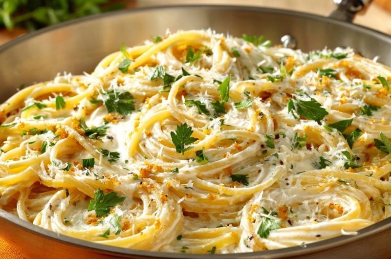 Cremige Parmesan-Spaghetti