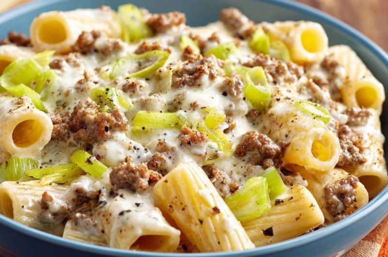 Cremige Rigatoni mit Hackfleisch und Lauch (Bröckeliges Hack garantiert)