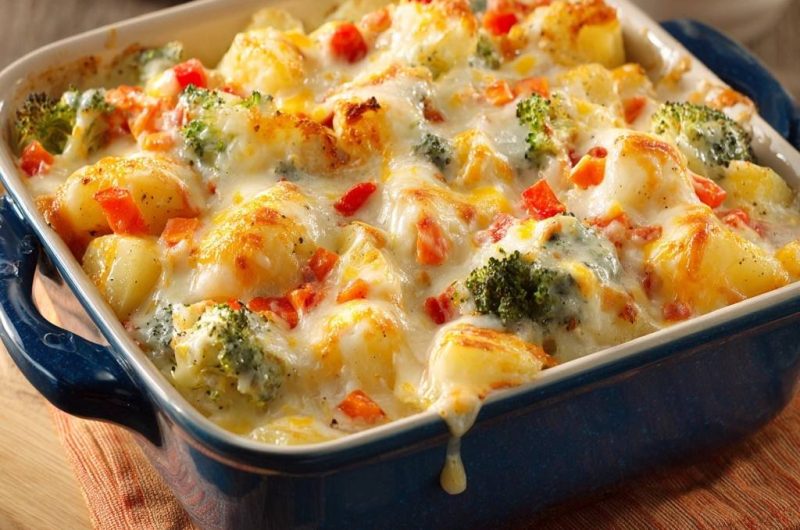 Knuspriger Kartoffel-Brokkoli-Paprika-Auflauf