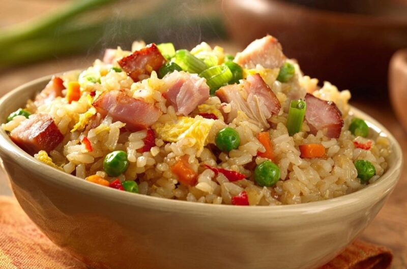 Gebratener Reis mit knusprigem Schweinebauch-Bacon