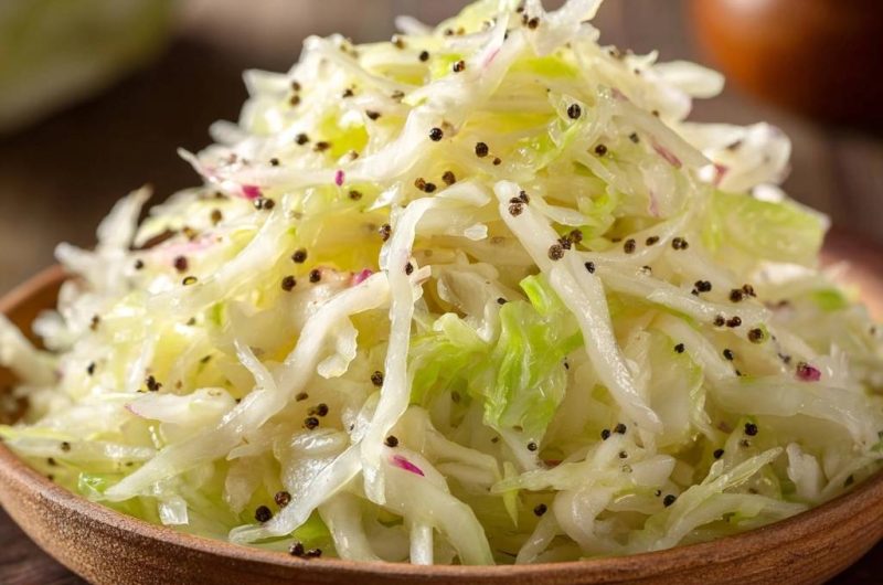 Klassischer Krautsalat (Nie wieder wässrige Sosse!)