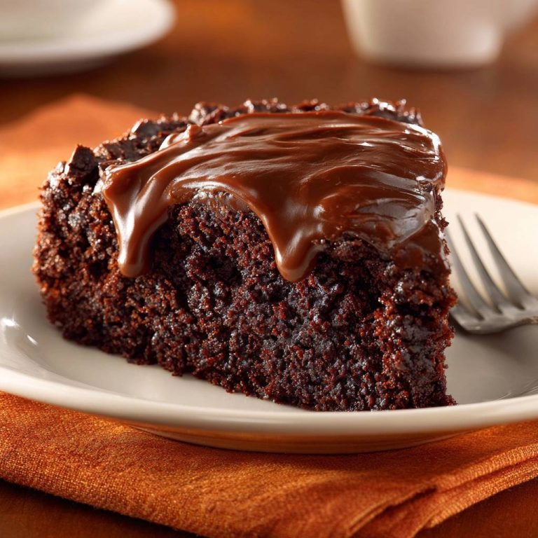 Saftiger Schokoladenkuchen mit Ganache: Das beste Rezept